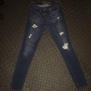 American Eagle distressed jegging